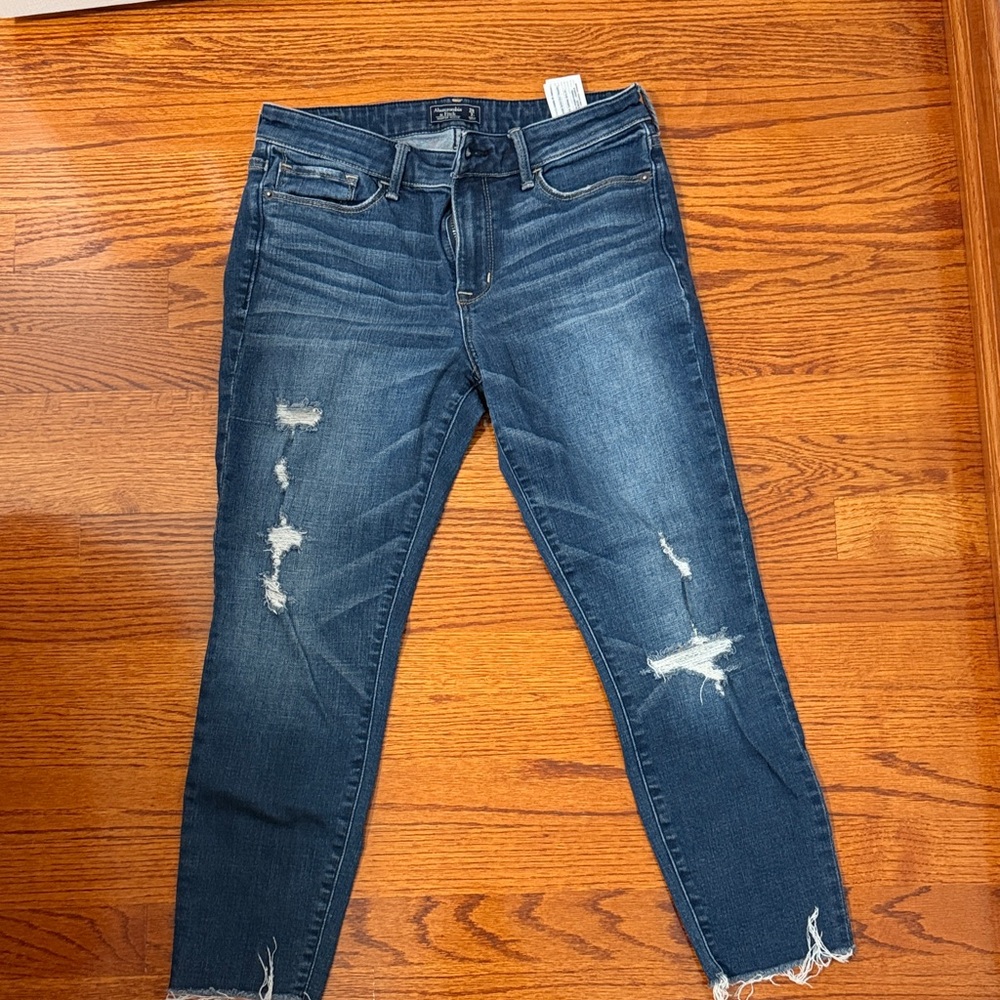 Abercrombie & Fitch Dark Blue Distressed Cropped Jeans